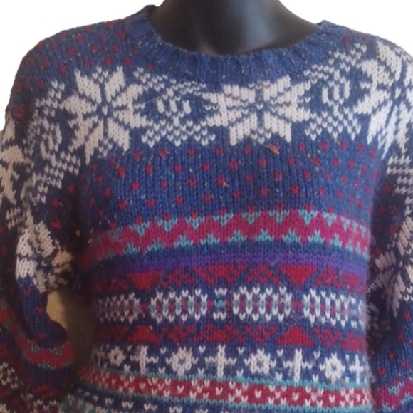 Retro Ski Bunny look sweater. Beautiful colors and style.Size small. Silvercord. - Picture 2 of 11